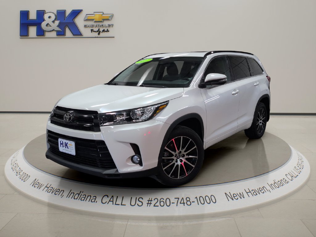 Used 2017 Toyota Highlander SE AWD/4WD image 3