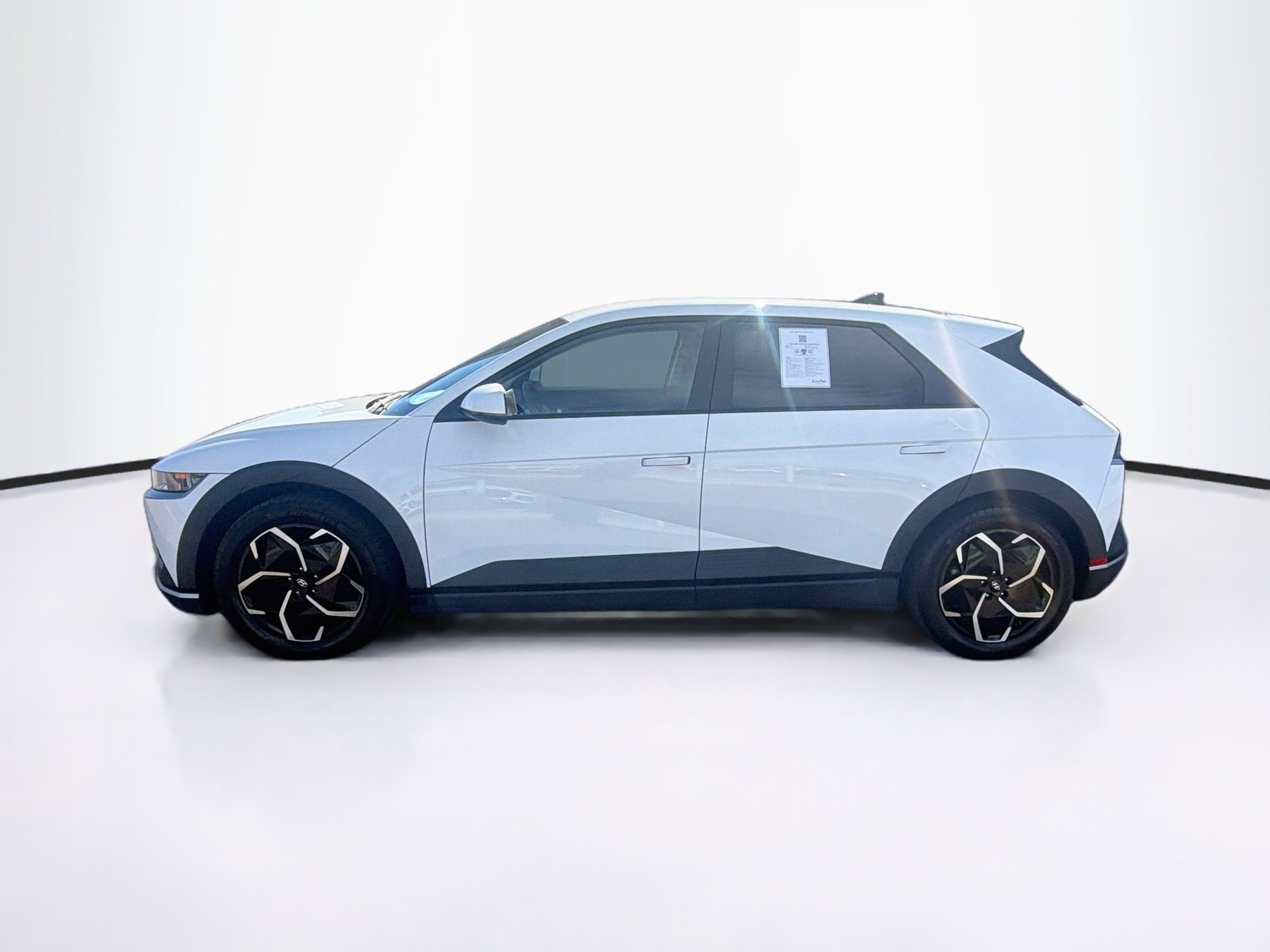 Used 2023 Hyundai Ioniq 5 SEL w/ Cargo Package AWD/4WD image 4