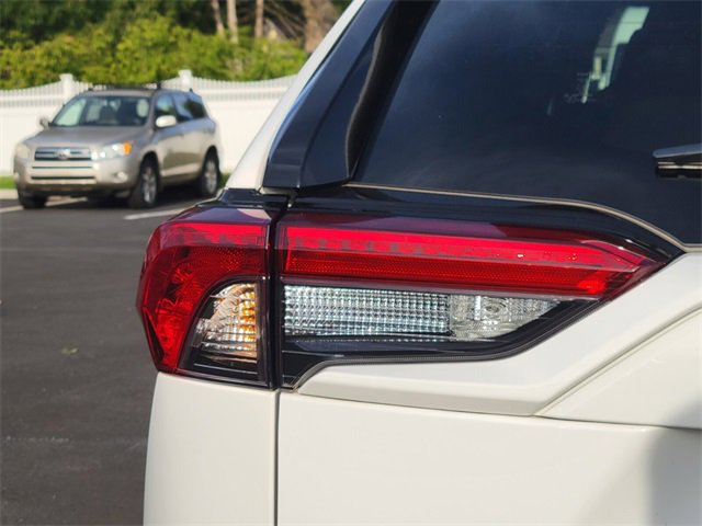 Used 2023 Toyota RAV4 SE image 10