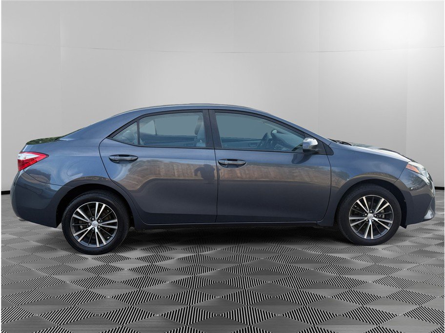 Used 2016 Toyota Corolla LE FWD image 6