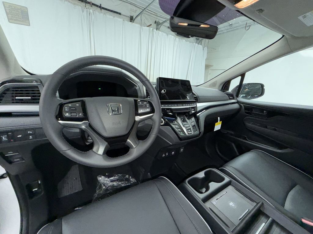 New 2026 Honda Odyssey Touring image 13