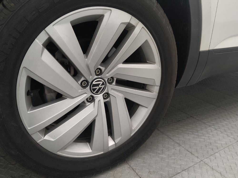 Used 2023 Volkswagen Atlas Cross Sport SE FWD image 31
