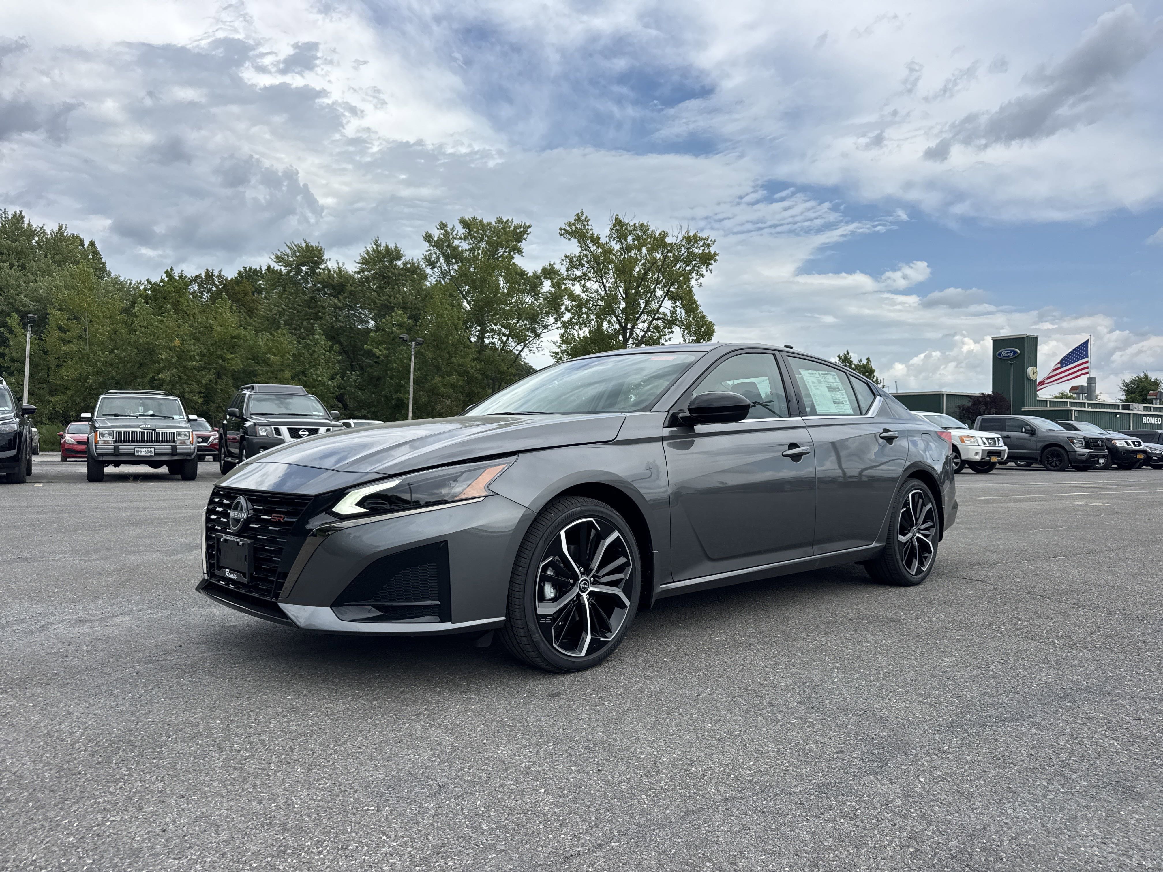 New 2025 Nissan Altima 2.5 SR
