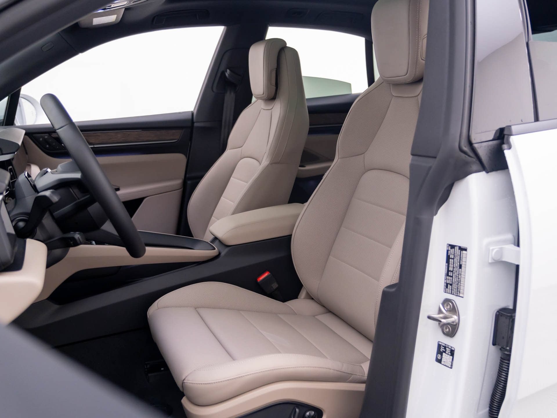 New 2026 Porsche Macan 4 Electric AWD/4WD image 5