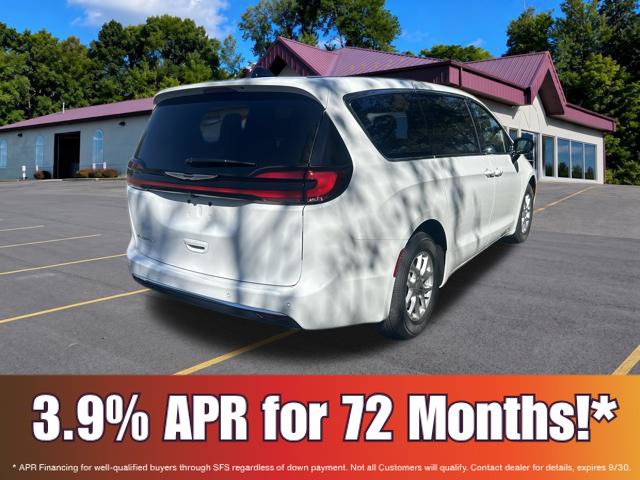 New 2026 Chrysler Pacifica Select FWD image 4