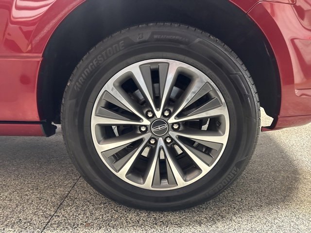 Used 2017 Lincoln Navigator Select image 29