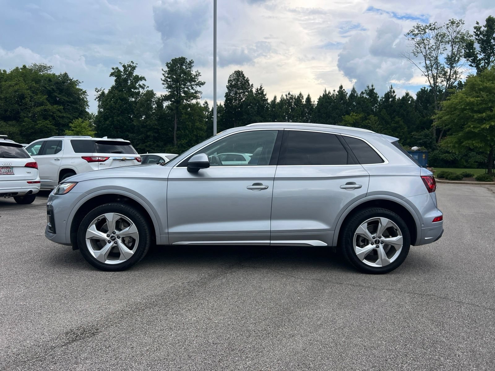 Used 2021 Audi Q5 Prestige w/ Prestige Package AWD/4WD image 3