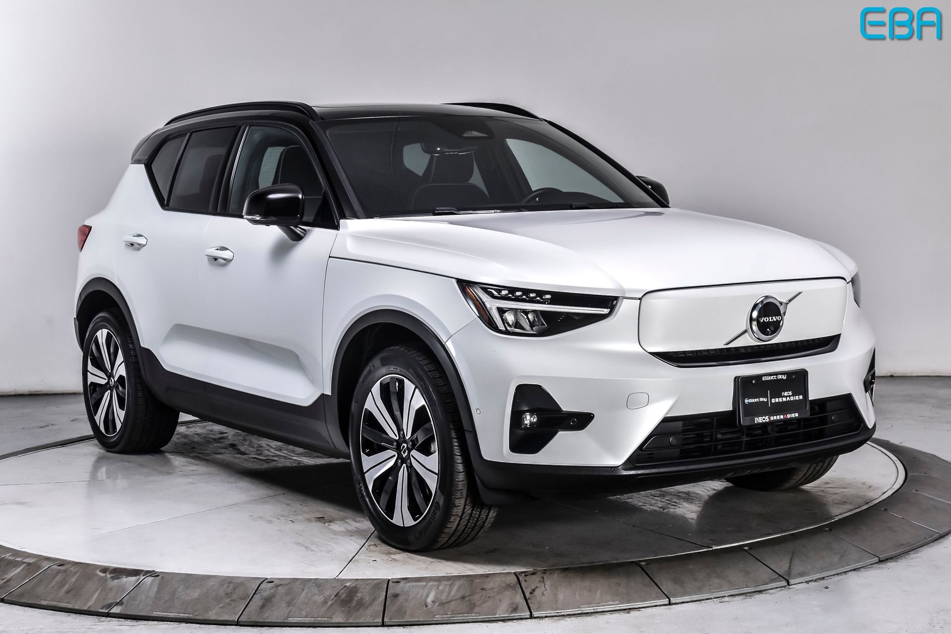 Used 2023 Volvo XC40 Recharge Plus AWD/4WD image 1