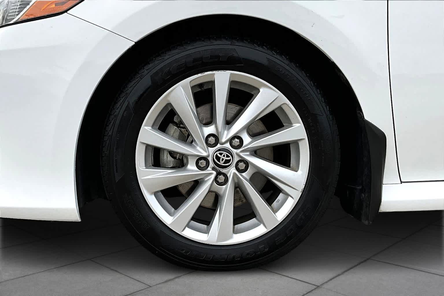 Used 2023 Toyota Camry LE FWD image 11