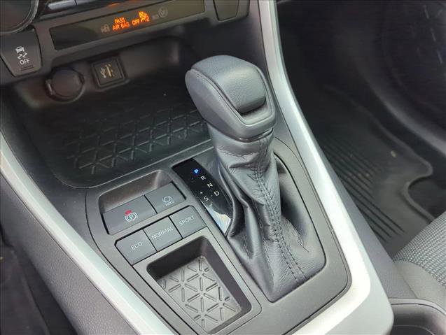 Used 2023 Toyota RAV4 LE image 20