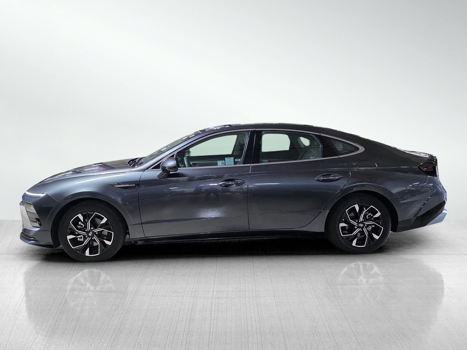 Used 2024 Hyundai Sonata SEL FWD image 4