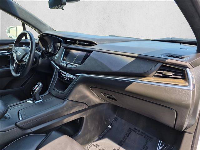 Used 2017 Cadillac XT5 Platinum w/ Driver Assist Package AWD/4WD image 21