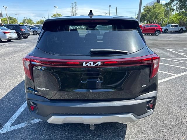 Used 2024 Kia Seltos LX AWD/4WD image 5