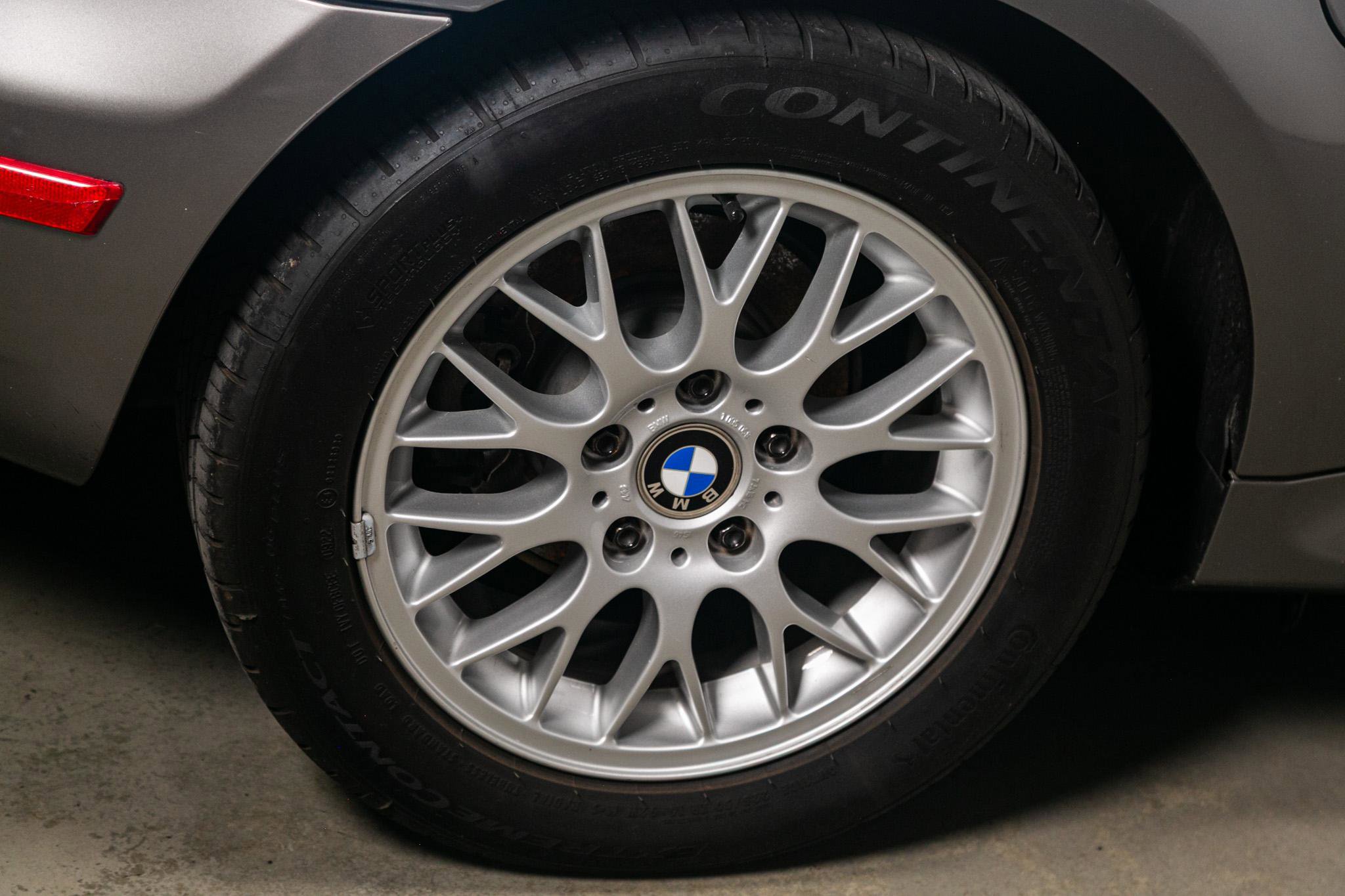 Used 2002 BMW Z3 2.5i RWD image 19
