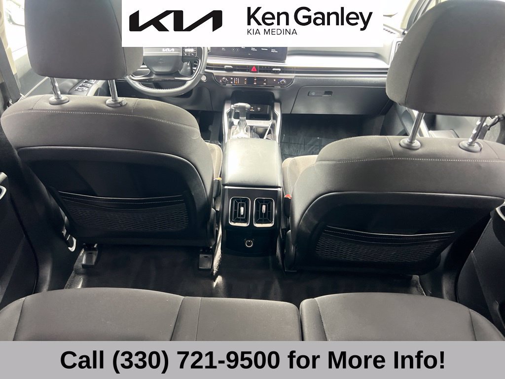 Certified 2026 Kia Sorento LX FWD image 51