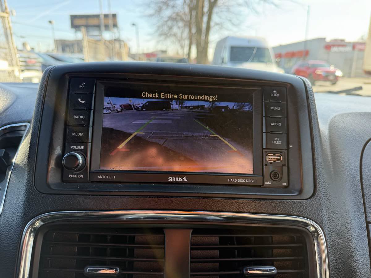 Used 2019 Dodge Grand Caravan SXT FWD image 32
