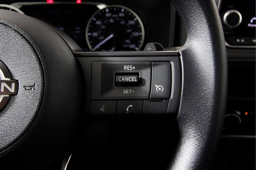 Used 2024 Nissan Rogue S image 19