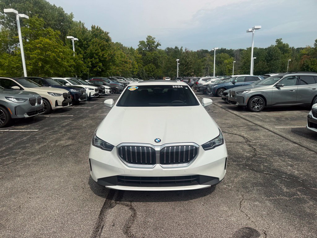 Used 2024 BMW 530i xDrive w/ Premium Package AWD/4WD image 3