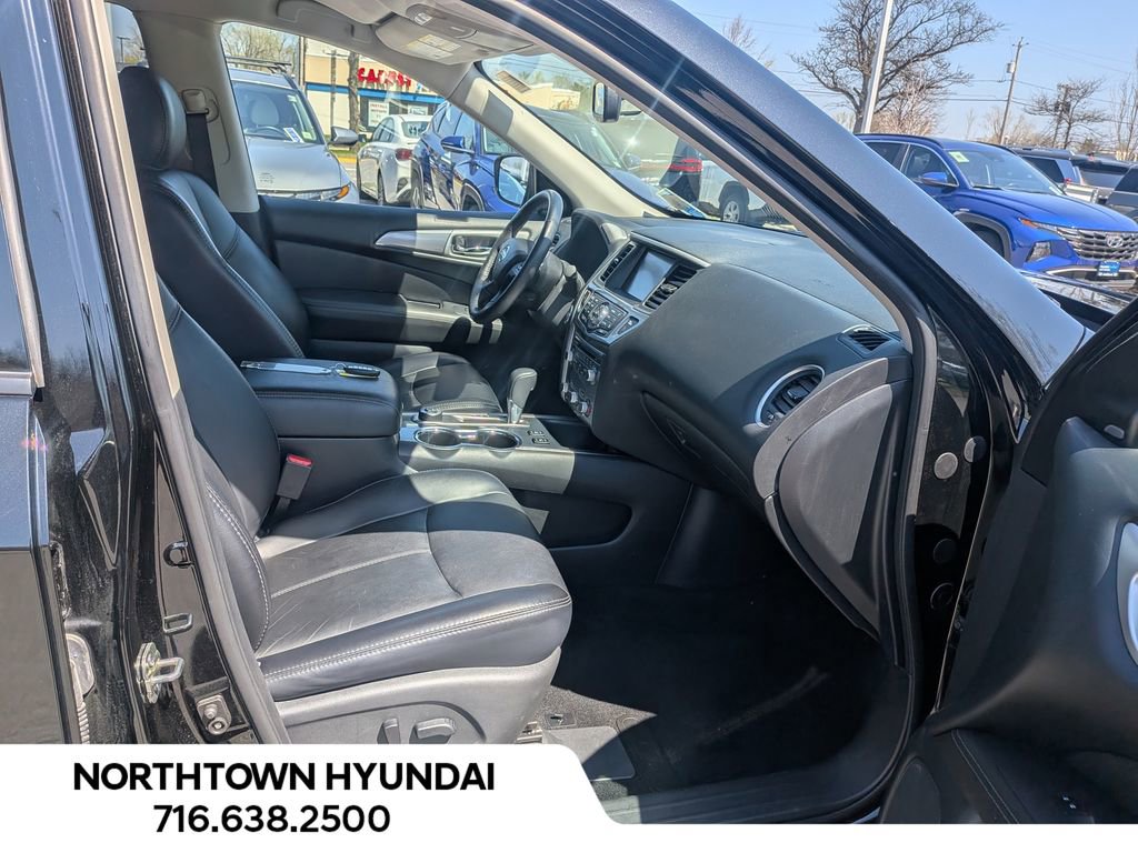 Used 2019 Nissan Pathfinder SL AWD/4WD image 39