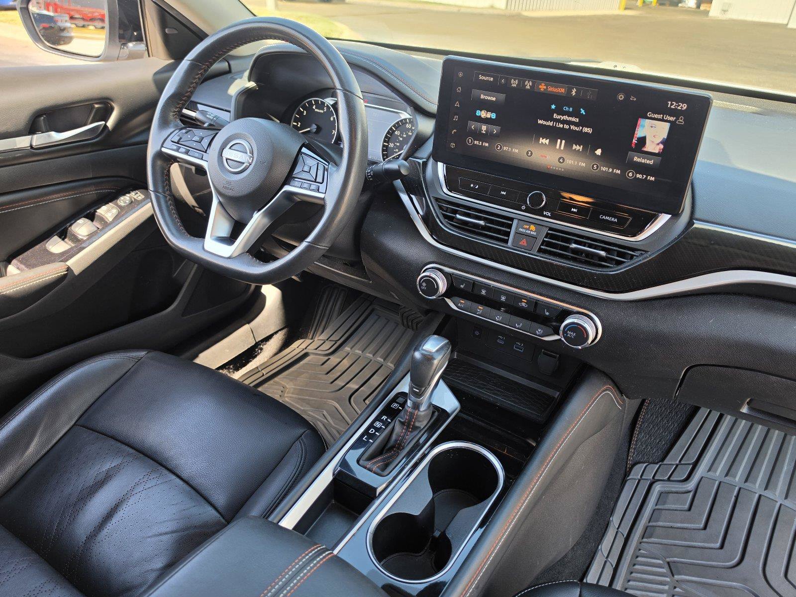 Used 2023 Nissan Altima 2.5 SR w/ SR Premium Package FWD image 34