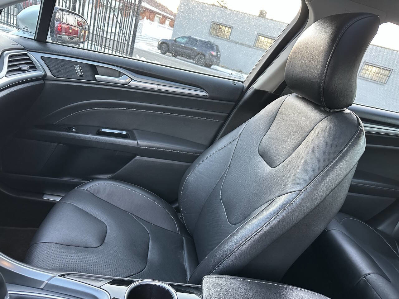 Used 2016 Ford Fusion Titanium image 35