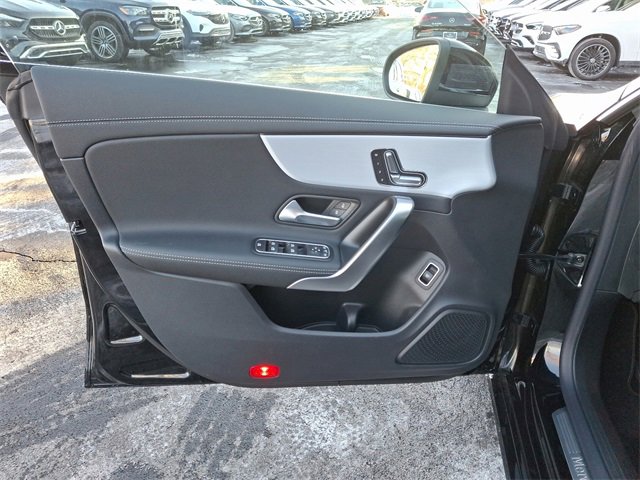 Certified 2025 Mercedes-Benz CLA 250 4MATIC image 9