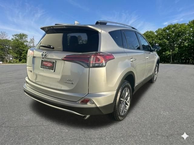 Used 2017 Toyota RAV4 XLE w/ Carpet Mat Package AWD/4WD image 7