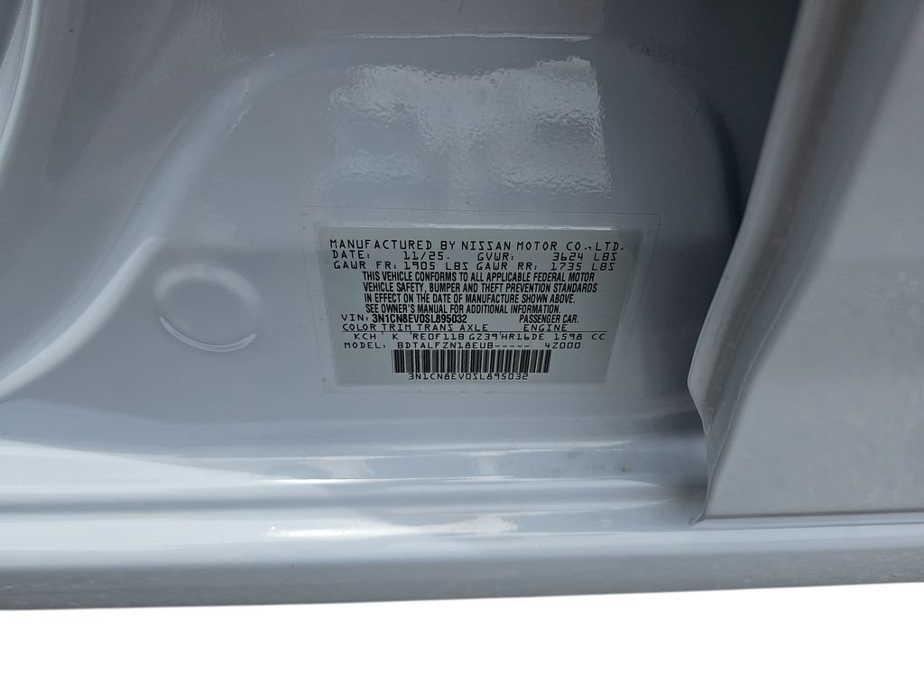 Used 2025 Nissan Versa SV w/ Trunk Package FWD image 31