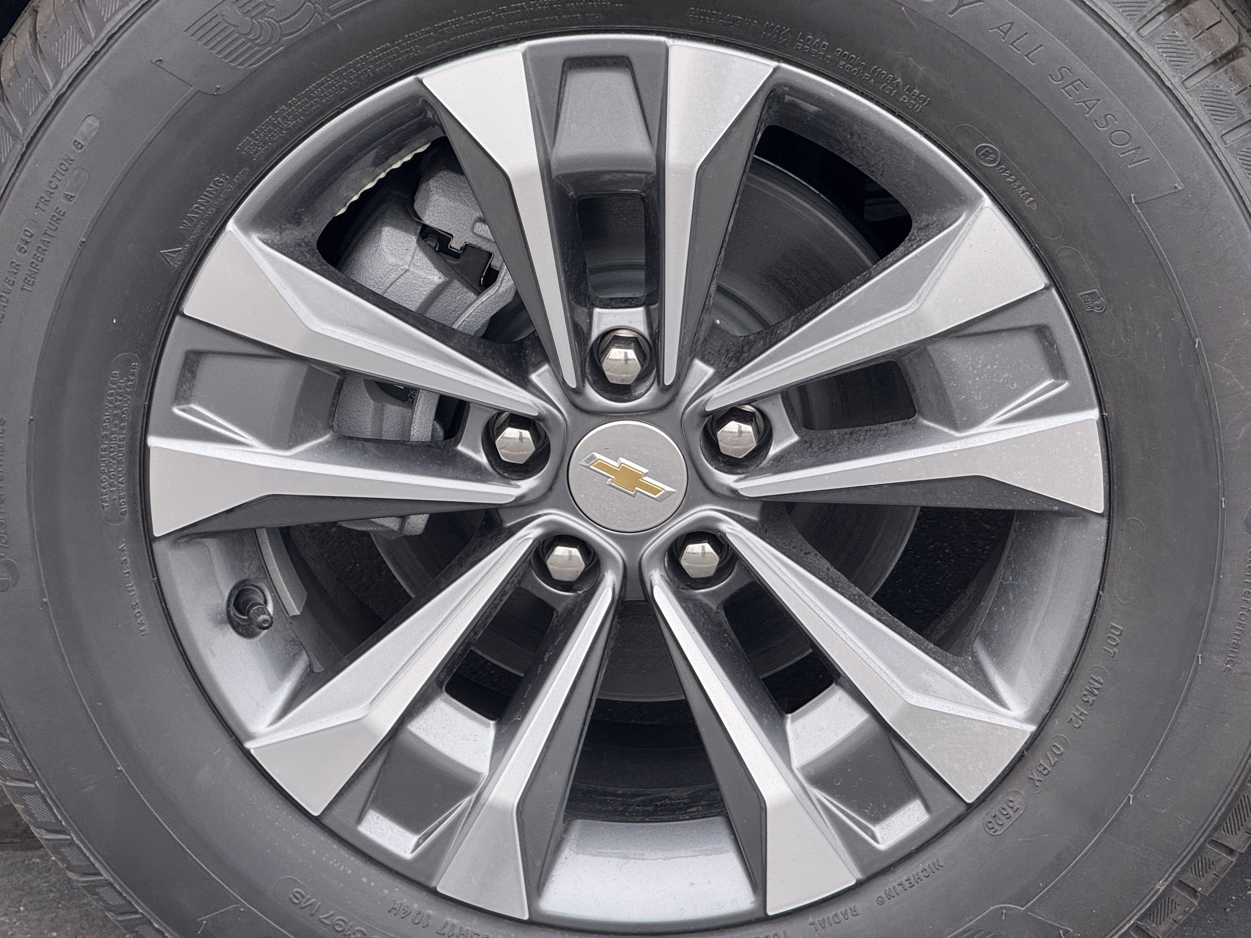 New 2026 Chevrolet Equinox LT w/ Convenience Package II image 8