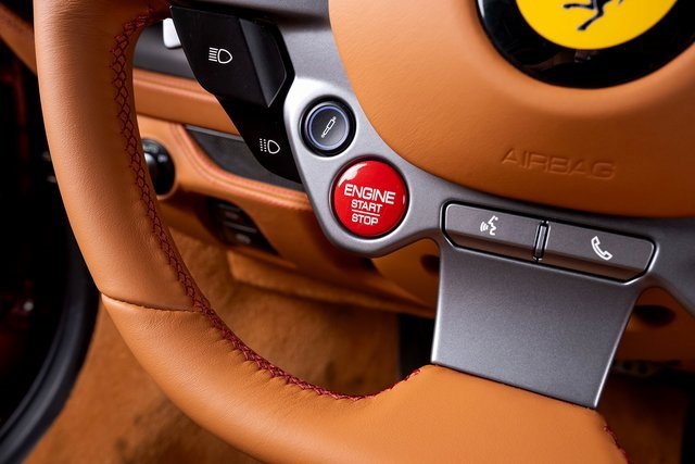 Used 2022 Ferrari F8 Tributo image 35