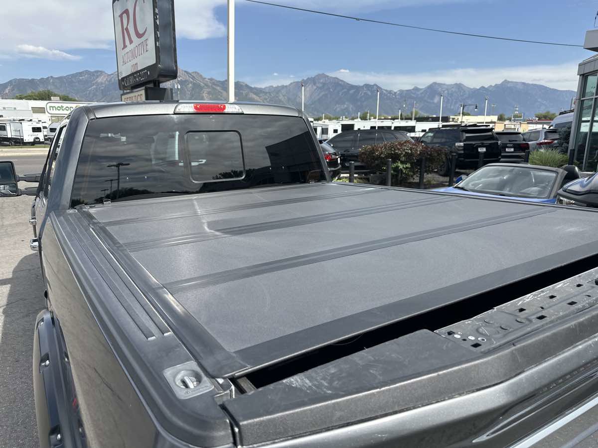 Used 2017 Ford F150 Platinum w/ Equipment Group 701A Luxury image 15