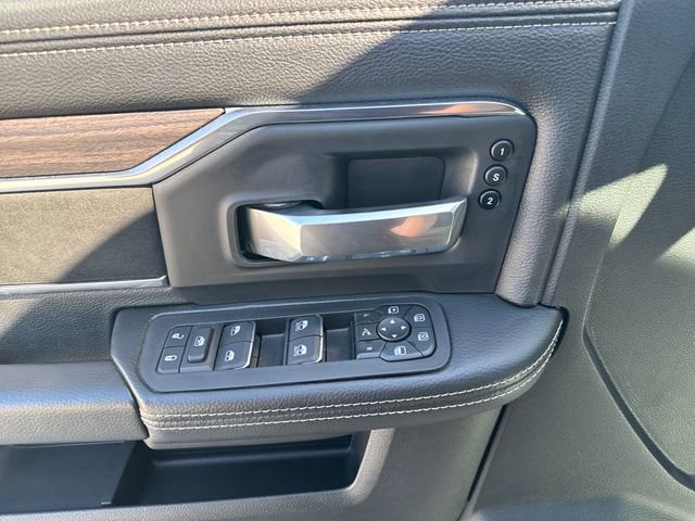 Used 2026 RAM 2500 Laramie AWD/4WD image 11