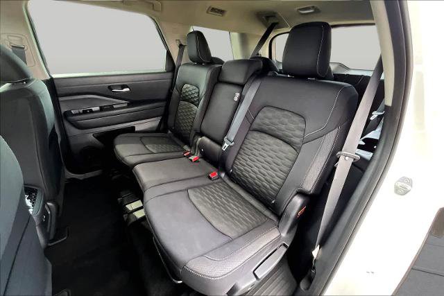 Certified 2022 Nissan Pathfinder SV FWD image 19