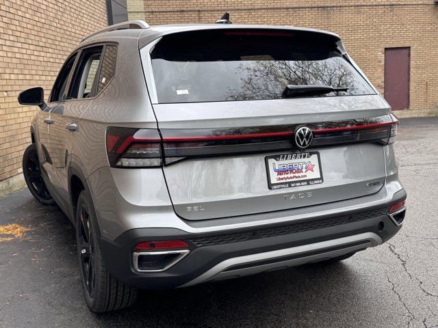 New 2025 Volkswagen Taos SEL image 17