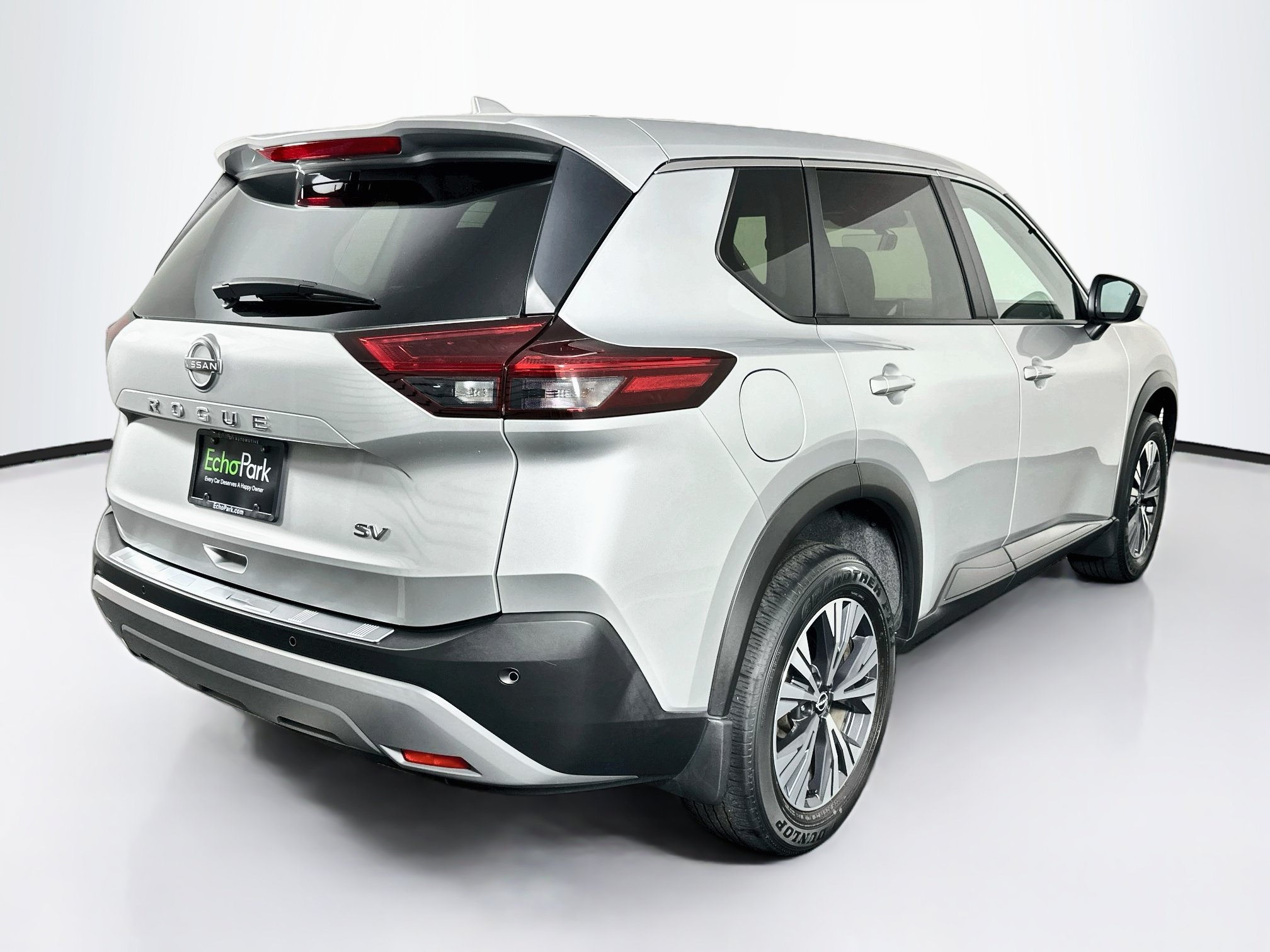 Used 2023 Nissan Rogue SV FWD image 9