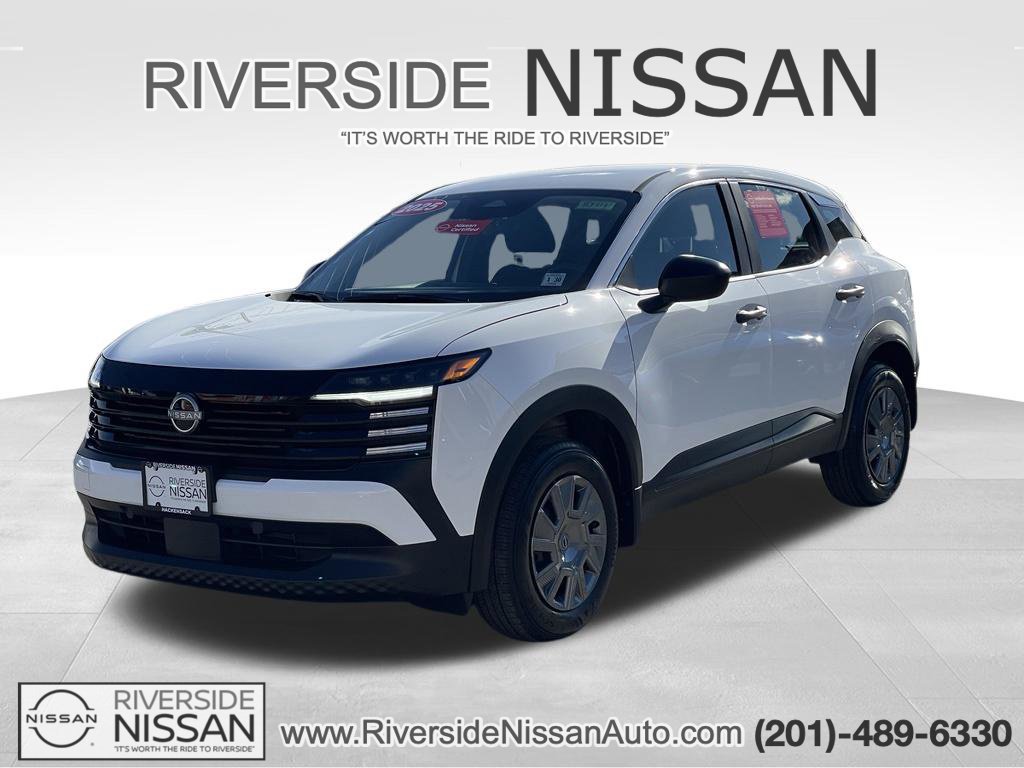 Certified 2025 Nissan Kicks S AWD/4WD image 1