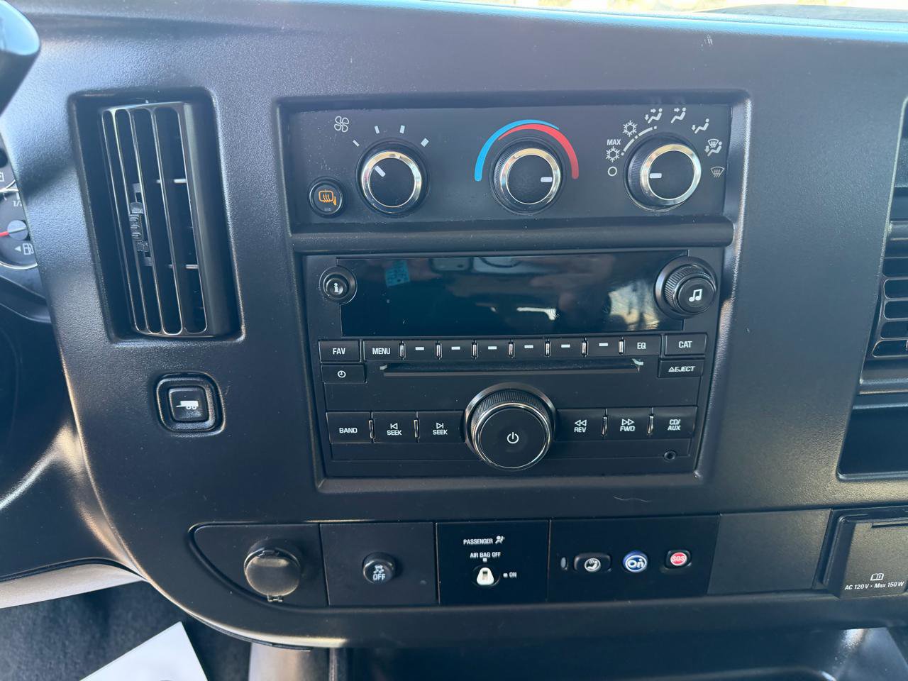 Used 2017 Chevrolet Express 3500 LT w/ LT Preferred Equipment Group image 18