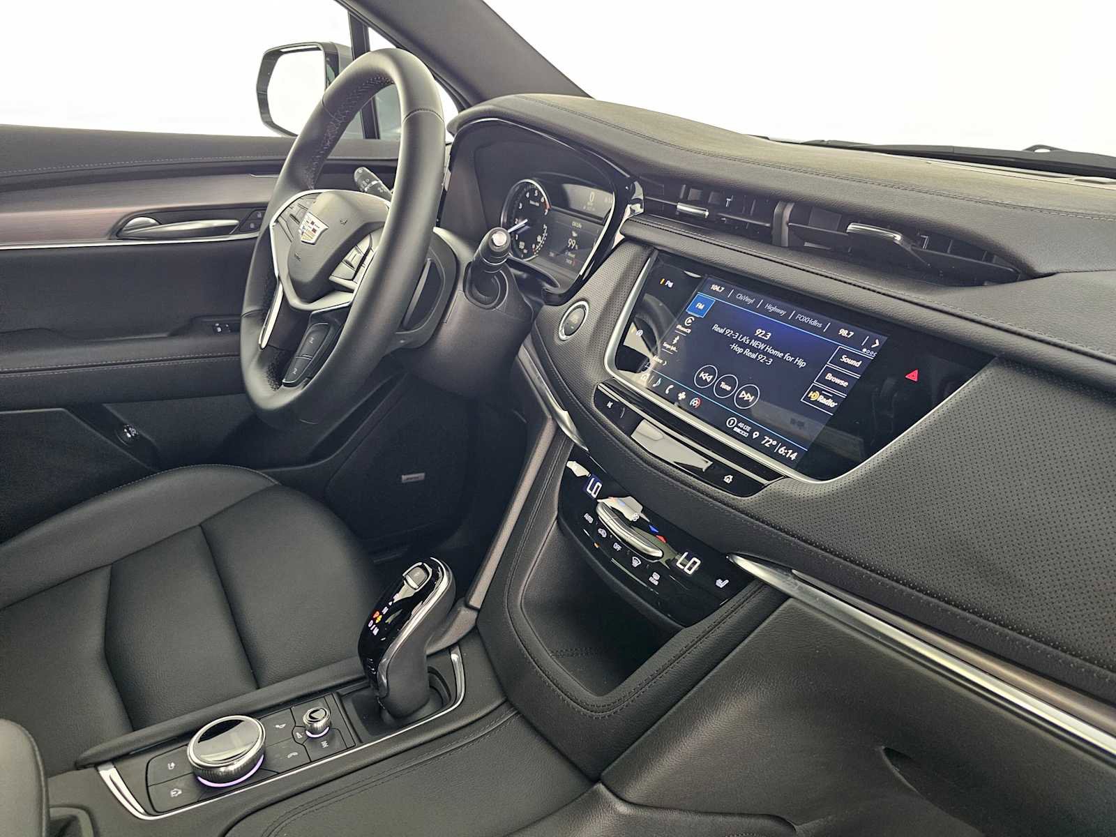 Used 2026 Cadillac XT5 Luxury w/ LPO, Floor Liner Package FWD image 11