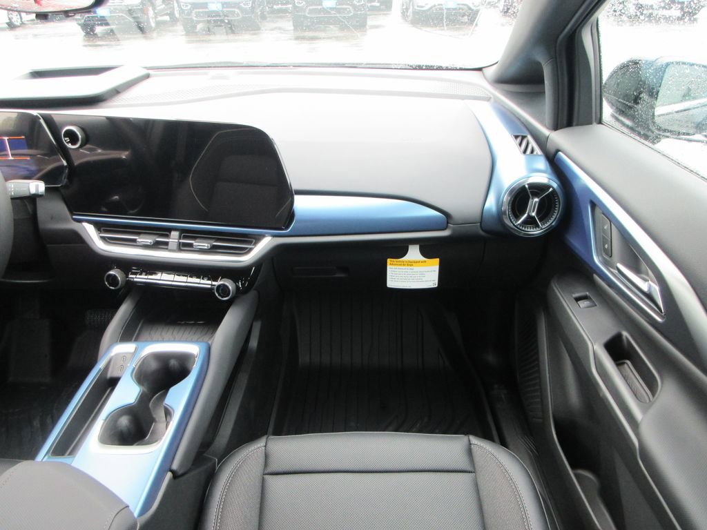 New 2026 Chevrolet Equinox EV LT image 17