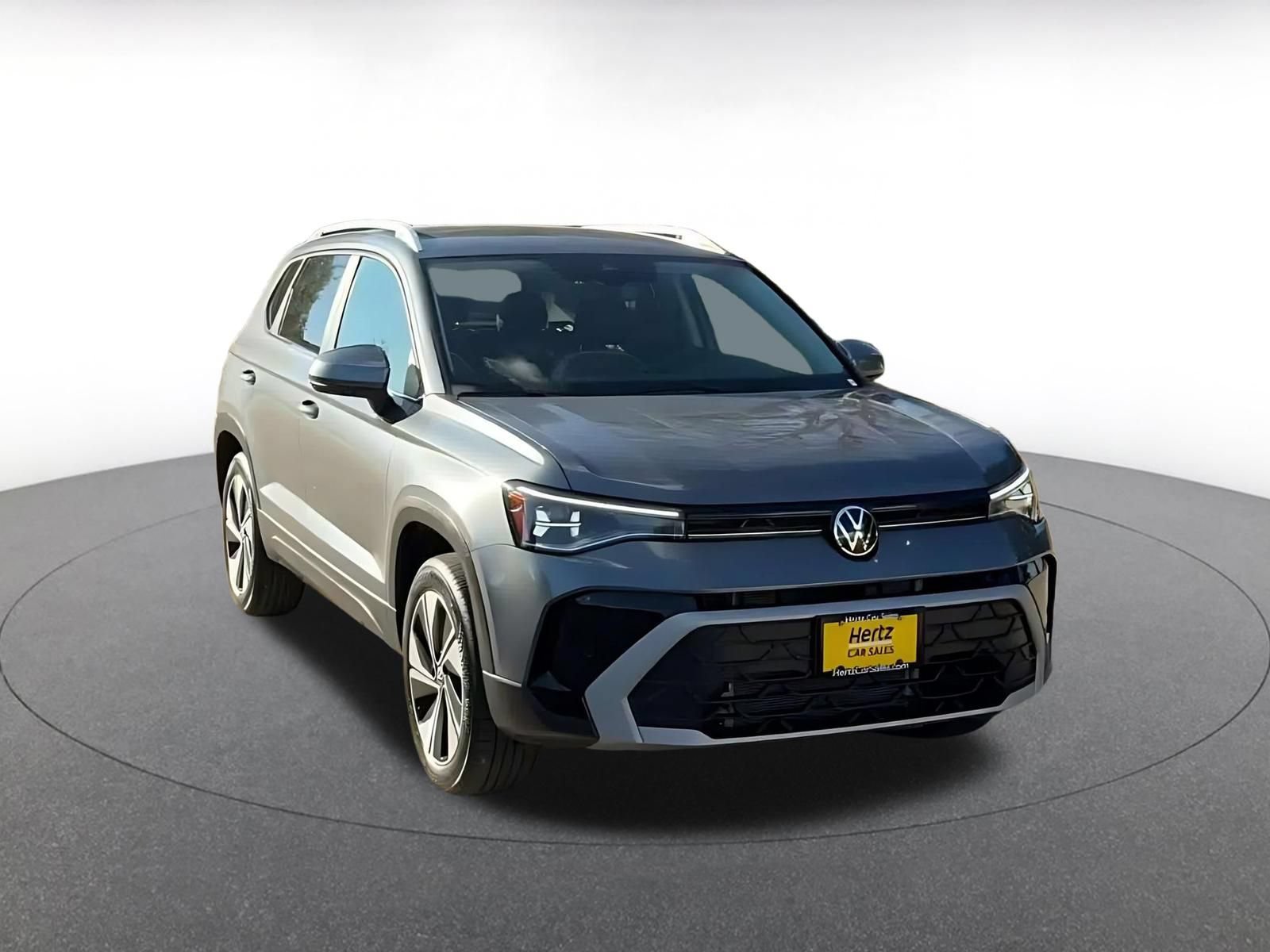 Used 2026 Volkswagen Taos SE AWD/4WD image 3