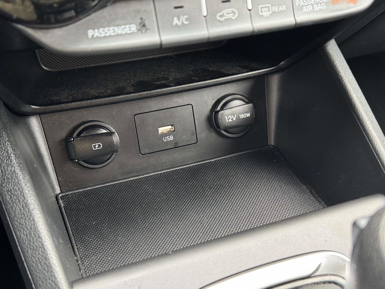 Used 2023 Hyundai Kona SEL image 12