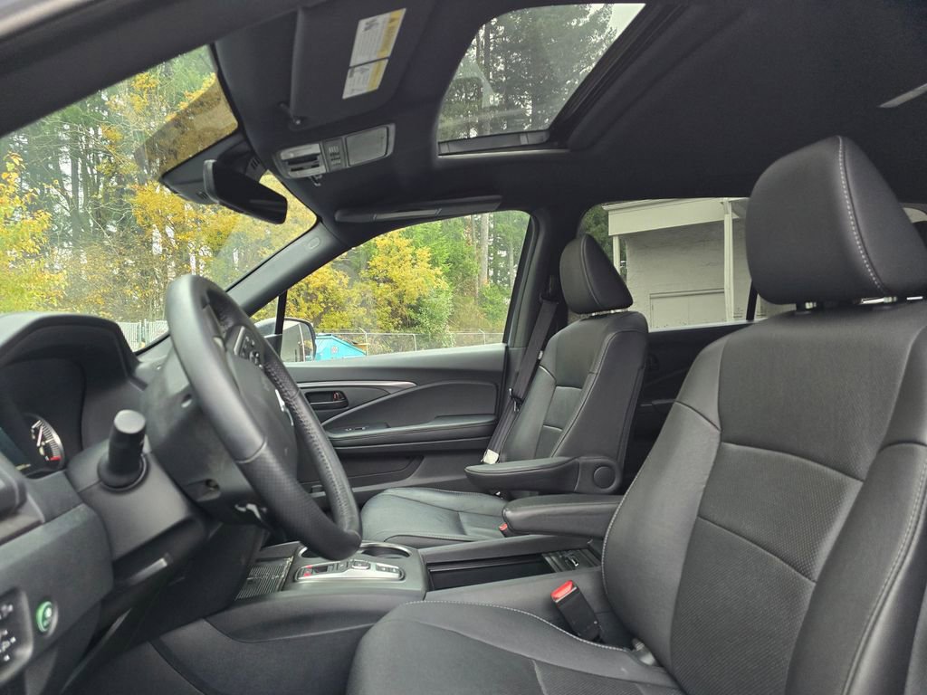 Used 2023 Honda Passport EX-L image 2