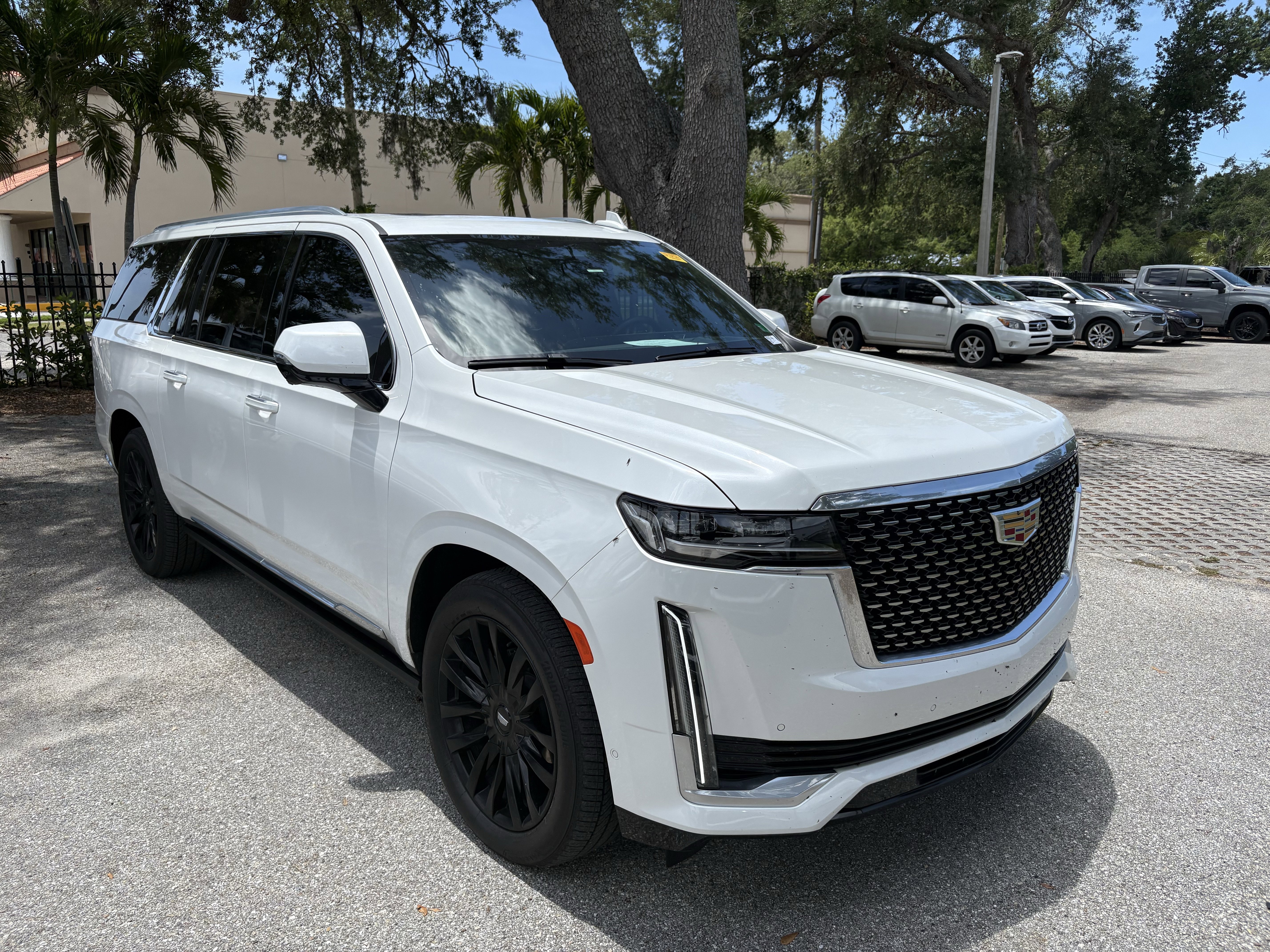 Used 2024 Cadillac Escalade ESV Premium Luxury w/ Performance Package AWD/4WD image 1