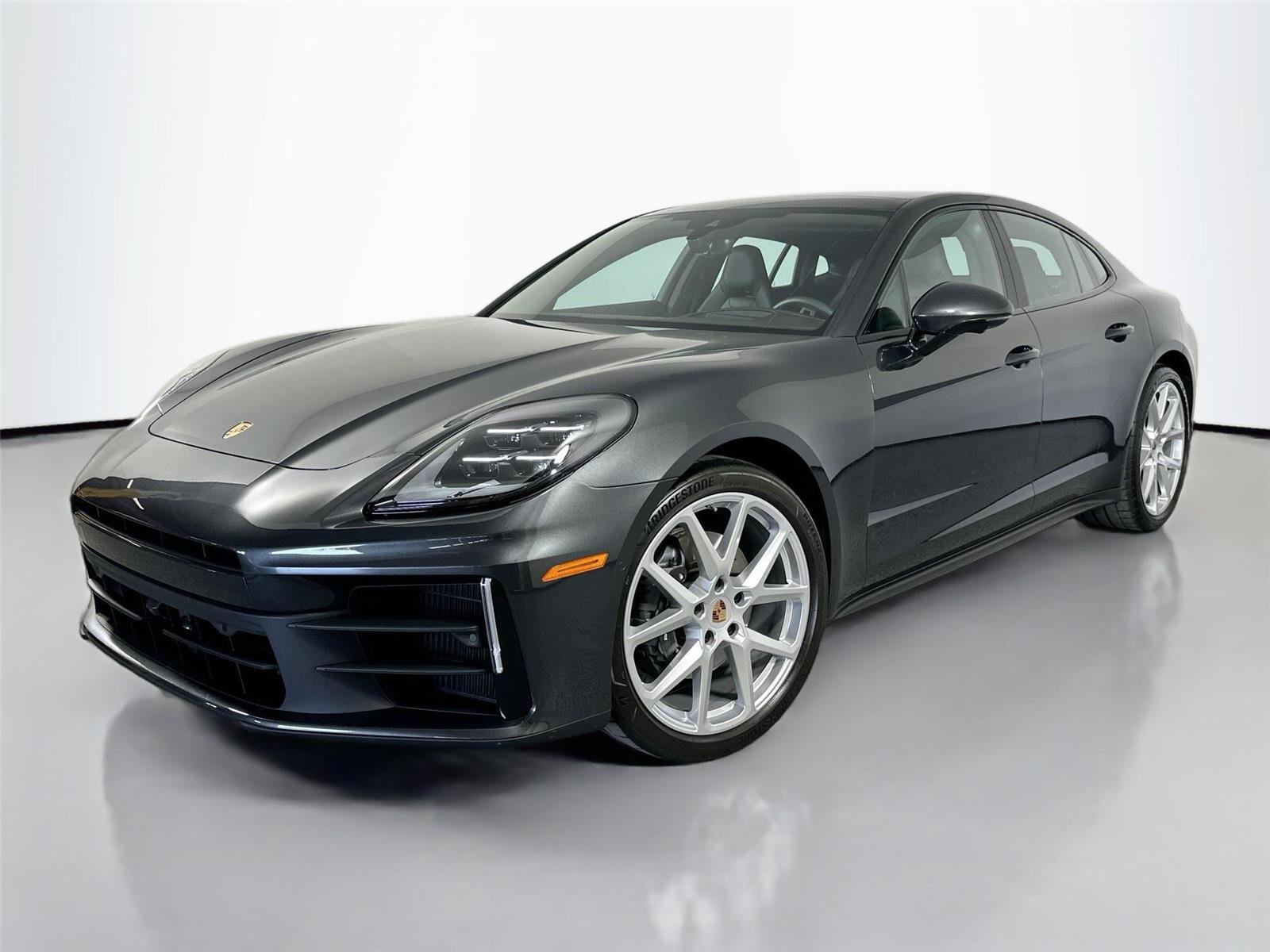 Certified 2025 Porsche Panamera 4 AWD/4WD image 1