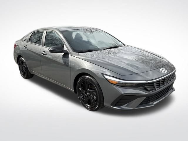 Certified 2026 Hyundai Elantra Sport image 9