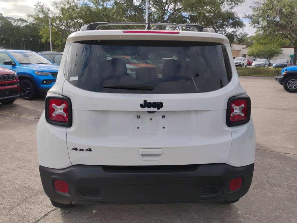Used 2023 Jeep Renegade Latitude image 6