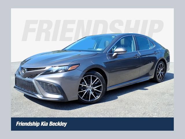 Used 2024 Toyota Camry SE w/ Convenience Package