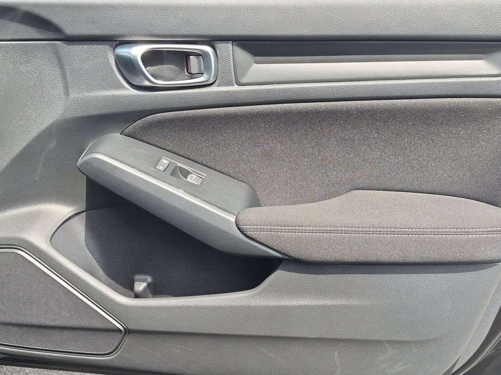 Used 2025 Honda Civic Sport image 32