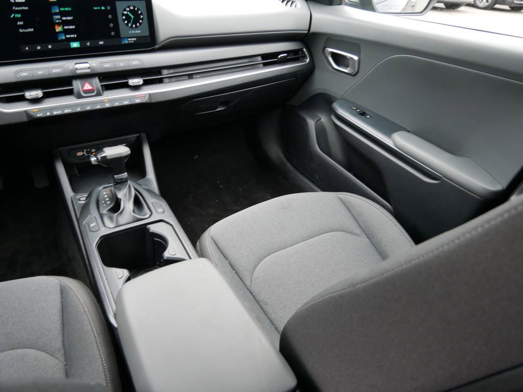 Used 2025 Kia K4 FWD image 20