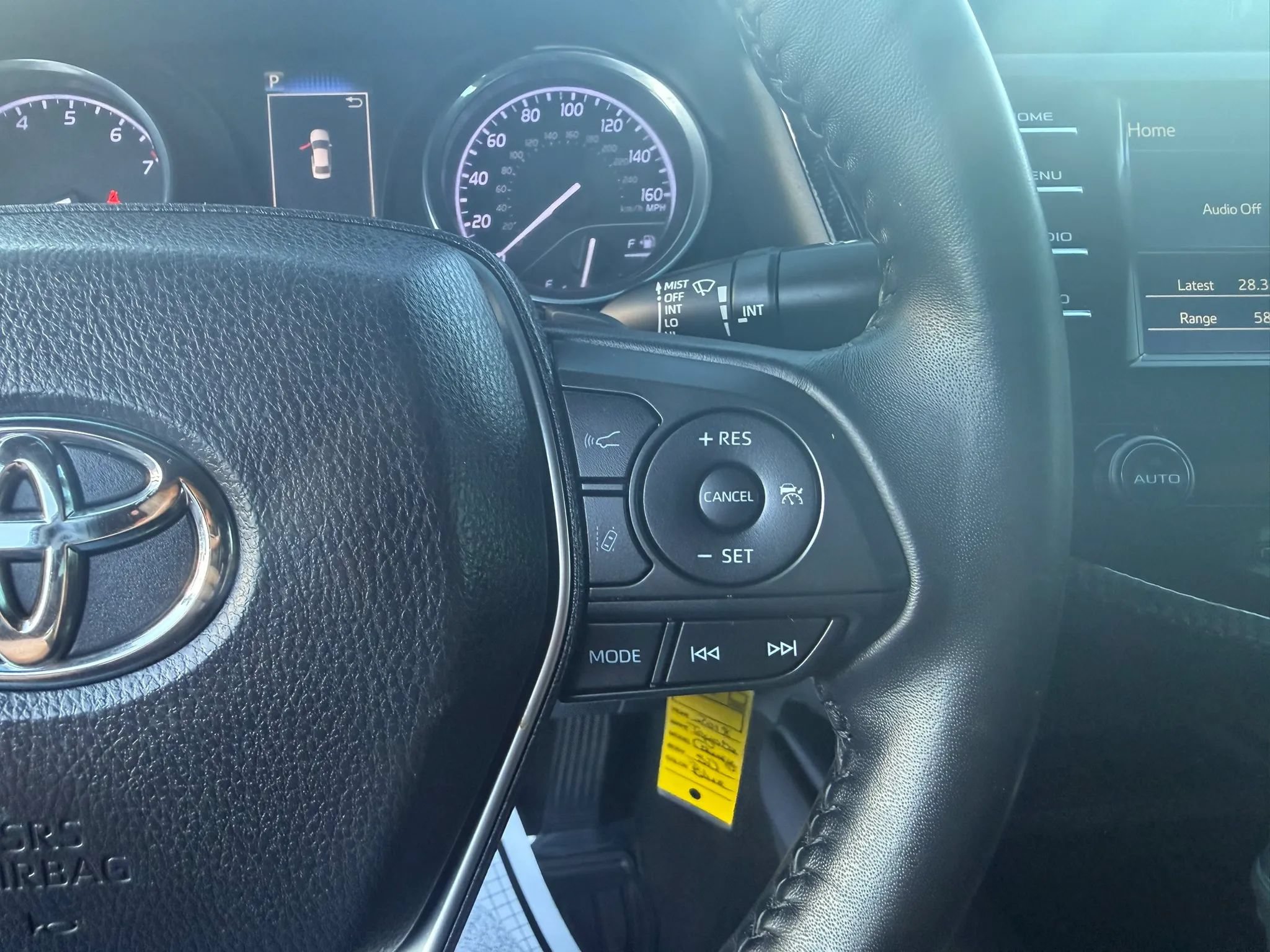 Used 2018 Toyota Camry SE FWD image 21